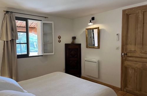 Cereste House | Lavender, Luberon view, pool, air-conditioning : Villa Mas des Lavandes 2 BR. 4*