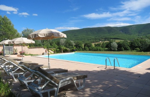 Cereste Villa | Lavender, Luberon view, swimming pool, AC : Villa Mas de l'Olivier 4*