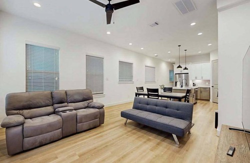 Spring Branch Central House | Laverne Hideaway | Two-Story Modern Home