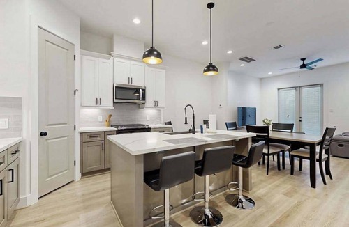 Spring Branch Central House | Laverne Hideaway | Two-Story Modern Home