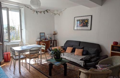 Saint-Vallier Apartment | LaVieLà!