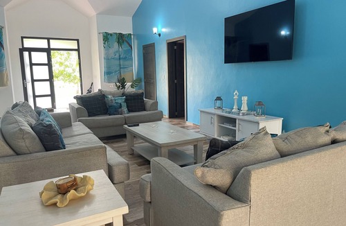 Urbanizacion Tavarez Villa | Lavish 4bd-4.5ba Spacious Villa located in Hispaniola Residential⛱️private pool