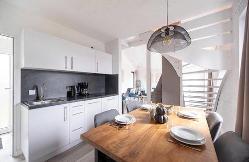 Oberhambach House | Lavish Hambachtal Holiday Home