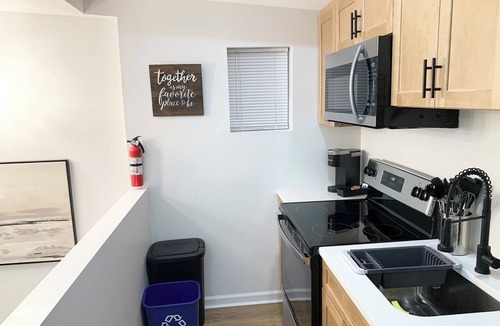 Riverside Apartment | Lavish Luxe 2BD/1BA apartment in Federal Hill