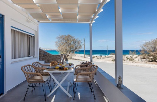Milos Villa | Lavish Milos Beachfront Villa | Villa Elysia | 1 Bedroom | Breathtaking Sea View