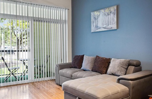 Astrodome Apartment | Lavish TX Tranquil Haven Luxe 1-Bedroom Escape near NRG & Med Center