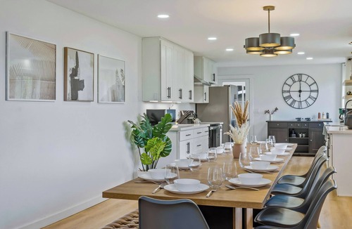 Riverview House | Lavishly West Seattle-Mins to Everything~Family Getaway and Superb bedrooms