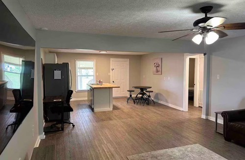Murfreesboro House | Lawrence Oaks Residence- Welcoming 2-bedroom house in Murfreesboro