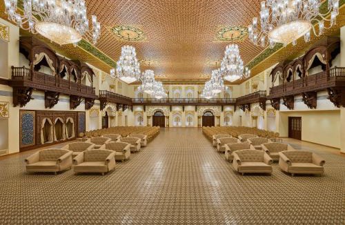 Vadodara Hotel | Laxminarayan Palace Hotel, Vadodara by Royal Orchid Hotels