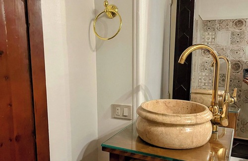 As-Sayidah Zaynab Hostel | Layla Hostel