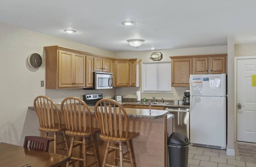 Osage Beach Condo | Lazy Days E-03 - Two Bedroom Apartment, Sleeps 6