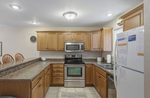 Osage Beach Condo | Lazy Days E-03 - Two Bedroom Apartment, Sleeps 6