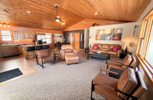 Brule House | Lazy Grey–Your Northwoods Escape with Modern Comforts & Private Walking Trails