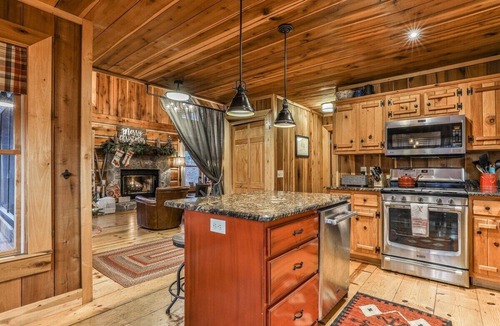 Cherry Log Cabin | Lazy Lake | Cherry Log, GA