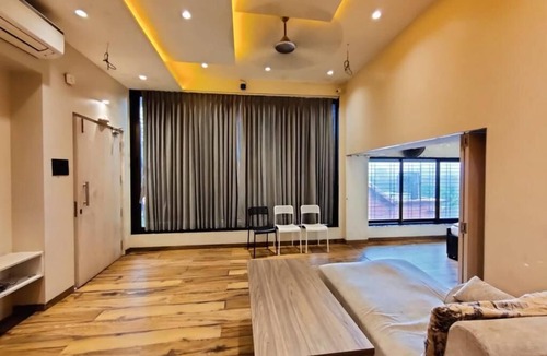 Aarey Colony Villa | Lazy Moose Villa