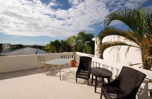 Puntas Hotel | Lazy Parrot Inn