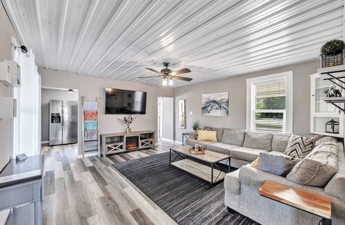 Oconto House | Lazy River Villa - Hottub! Fenced Yard! Sleeps 13!
