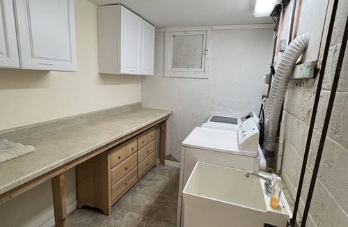 Ship Bottom House | LBI Bayfront Beauty Brand New Hot Tub! Boat Slip Included! Two blocks to Beach!