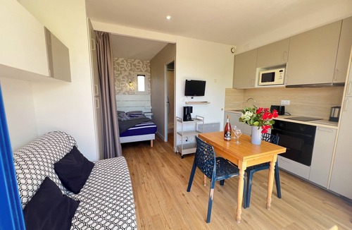 Le Conquet House | LC45PN - Small cocoon, sea view, heated pool and 100 m from the beach at Le Conquet