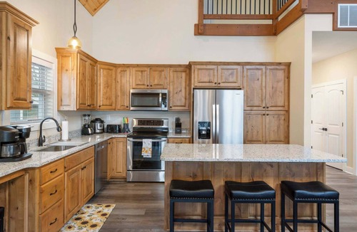 Indian Point House | Ldg 10 Ozark Sunset - Private Hot Tub -Indoor Pool