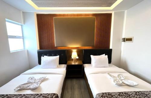 Caticlan Hotel | LDR Travellers Inn