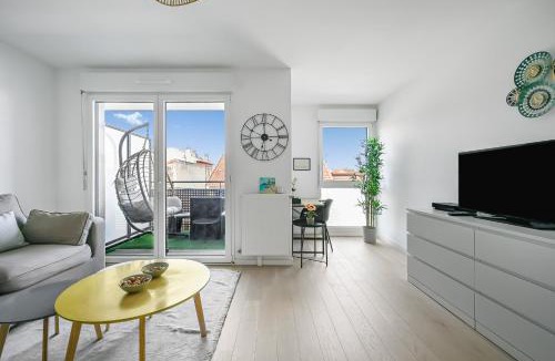 Pierrefitte-sur-Seine Apartment | Le 197 - Balcon - Proche Paris & Stade de France