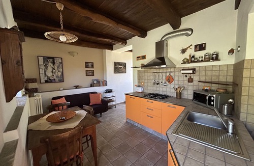 Comero House | Le 2 formiche - Eli: rustic with terrace and garden