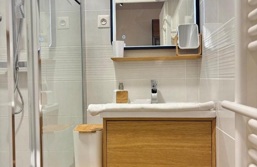 Bourgoin-Jallieu Apartment | Le 29, Proche centre, Netflix
