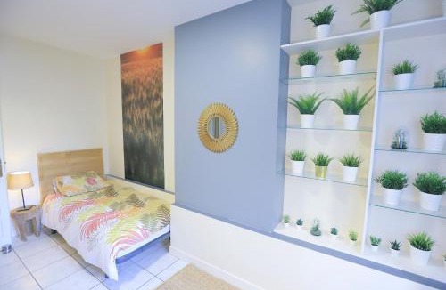 Jacquard - Prefecture Apartment | Le 34 Malon, T5 hypercentre chic et cosy, wifi, netflix par SOVALFI