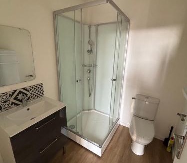 Roanne Apartment | Le 80 Thomas