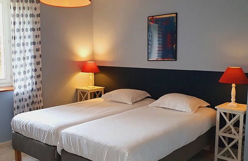 Condom House | Le Baco, a warm welcome