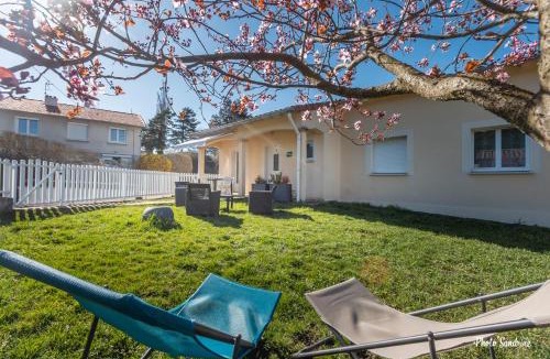 Vals-pres-le-Puy House | Le balcon de Compostelle