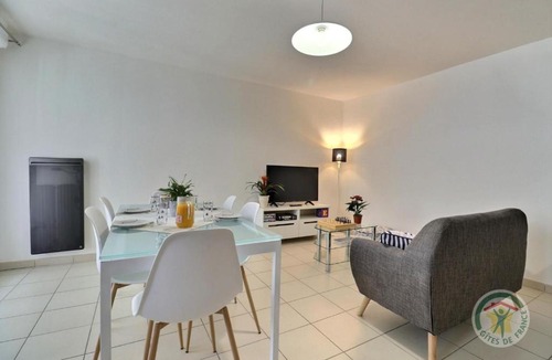 Cesson-Sevigne Apartment | Le balcon de sévigné