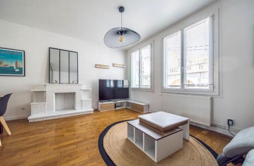 Brive-la-Gaillarde Apartment | Le Balcon Gaillard