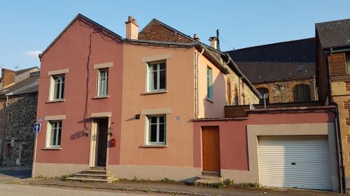 Revin House | Le Balcon sur la Meuse