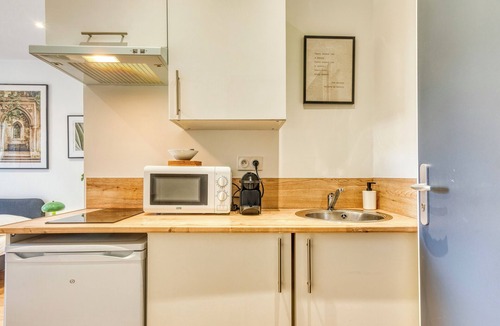 Bussiere - Cadiere Apartment | Le Basalte - Lumineux studio - parking privé - wifi - proche métro B
