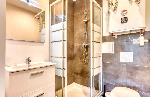 Bussiere - Cadiere Apartment | Le Basalte - Lumineux studio - parking privé - wifi - proche métro B