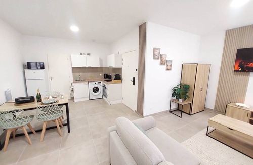 Beaurepaire Apartment | Le Beau Repaire, by Sélène Evasion