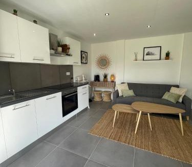 Maillets - Bellevue Apartment | Le beau studio du bord de l'eau