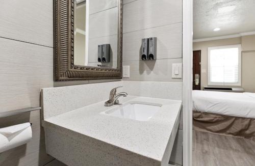 El Monte Hotel | Le Blanc Inn & Suites