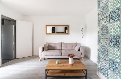 Gentilly Apartment | Le Blanqui - Face RER B Free Parking