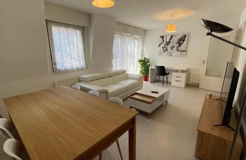 Saint-Julien-en-Genevois Apartment | Le Bois Gentil - Grand appartement familial, proche de Genève et du Palexpo