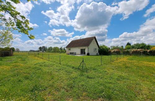 Saint-Romain-sur-Cher House | Le Bonheur est dans le Pré.