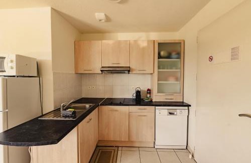 Chateauneuf-sur-Isere House | Le Bord du Lac