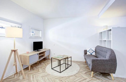 Clemenceau Apartment | Le Bourdon - TV - Terrasse