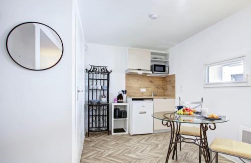 Clemenceau Apartment | Le Bourdon - TV - Terrasse