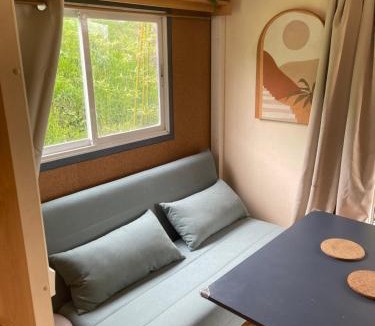 Paray-le-Fresil House | Le Cabanon de la Grenouille