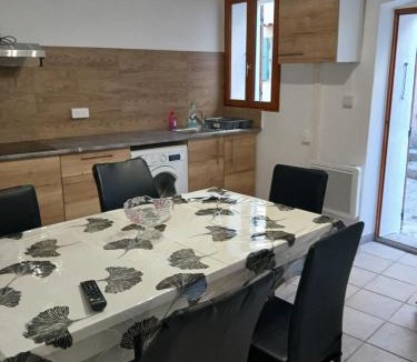 Puyloubier Apartment | Le cabanon