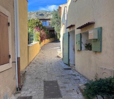Puyloubier Apartment | Le cabanon