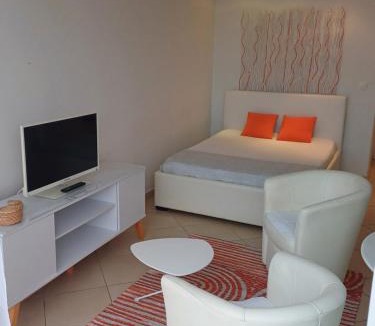 Naturist Village Apartment | Le cap d'agde quartier naturiste Héliopolis E